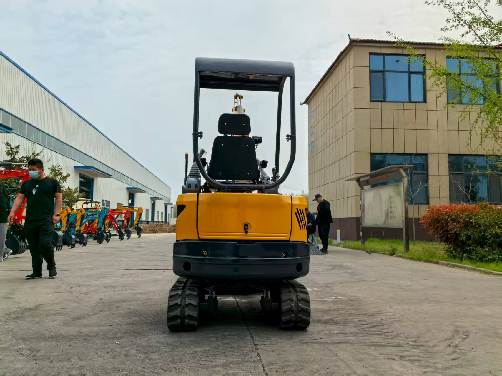 2T Tailless Small Excavator EP - Urban Farming Usa reseña y precio